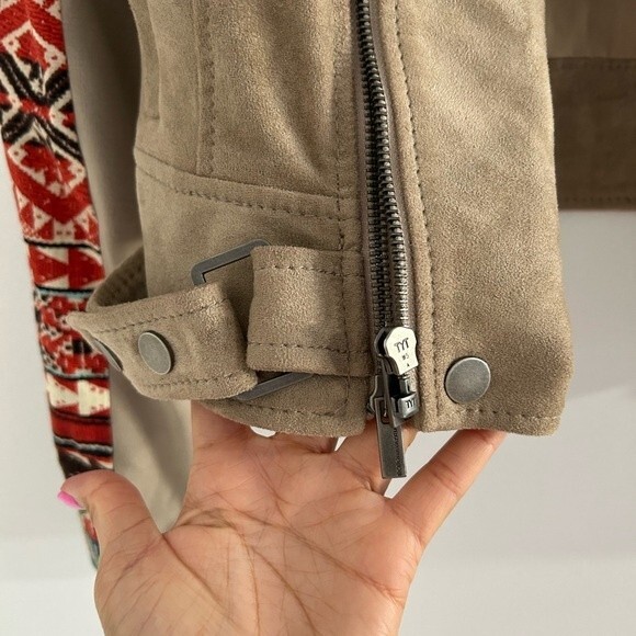 BCBG SUEDE TRIBAL JACKET - Picture 4 of 15